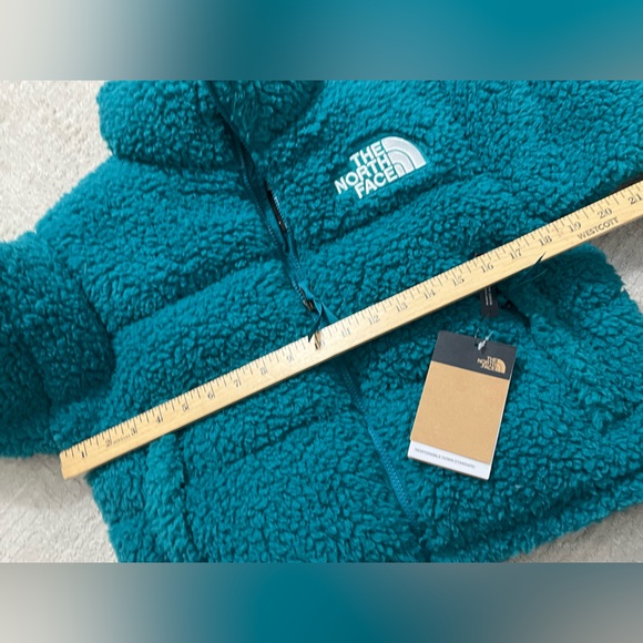 NWT North Face Nuptse Down Filled Cropped Coat - Picture 7 of 10